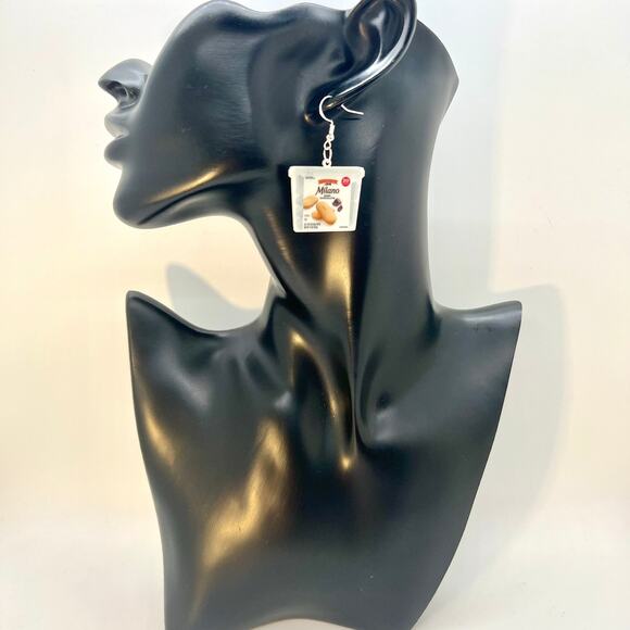 Milano Earrings - Cookie Earrings - Snack Earrings - Food Accessories - Picture 5 of 7
